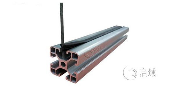 鋁型材配件壓條和間隔連接塊該如何選擇？